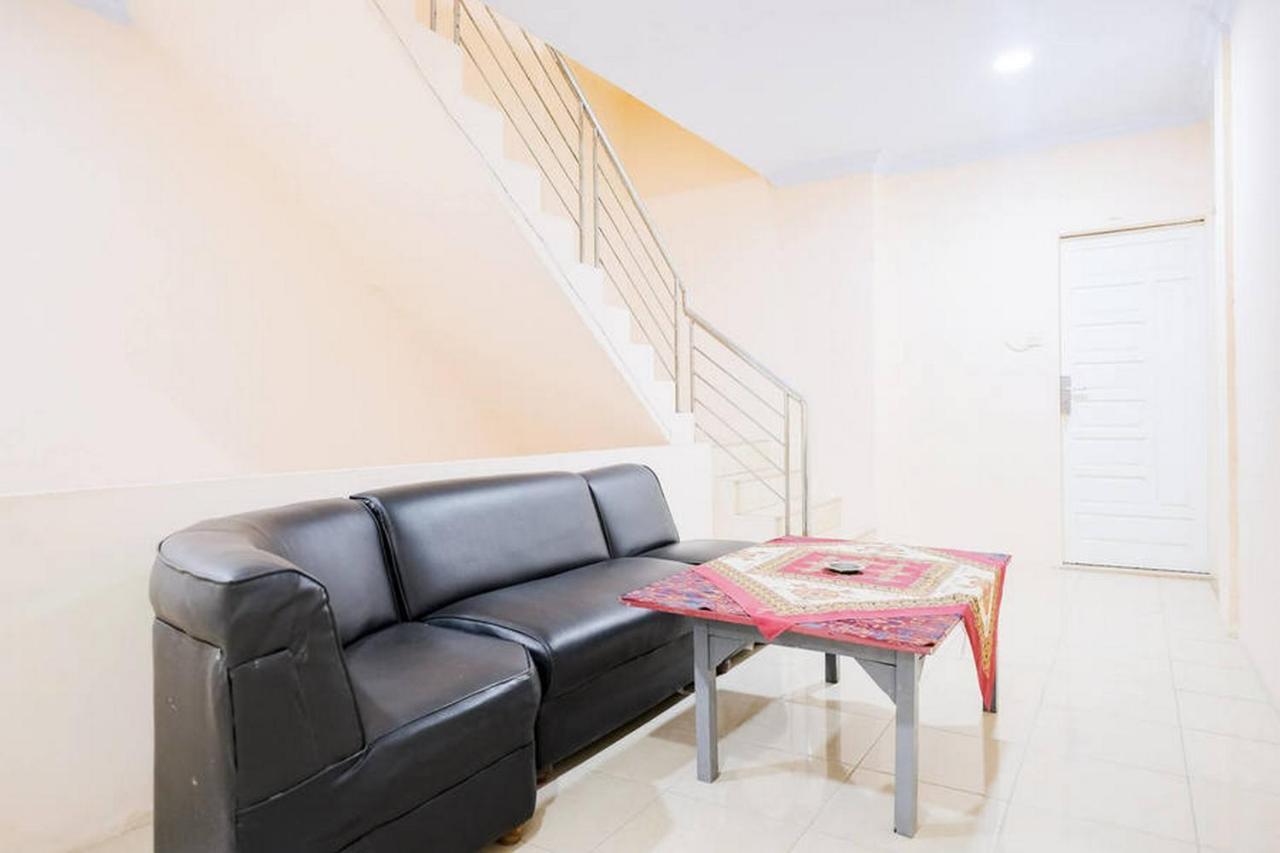 Waringin Residence Redpartner Medan Exterior photo